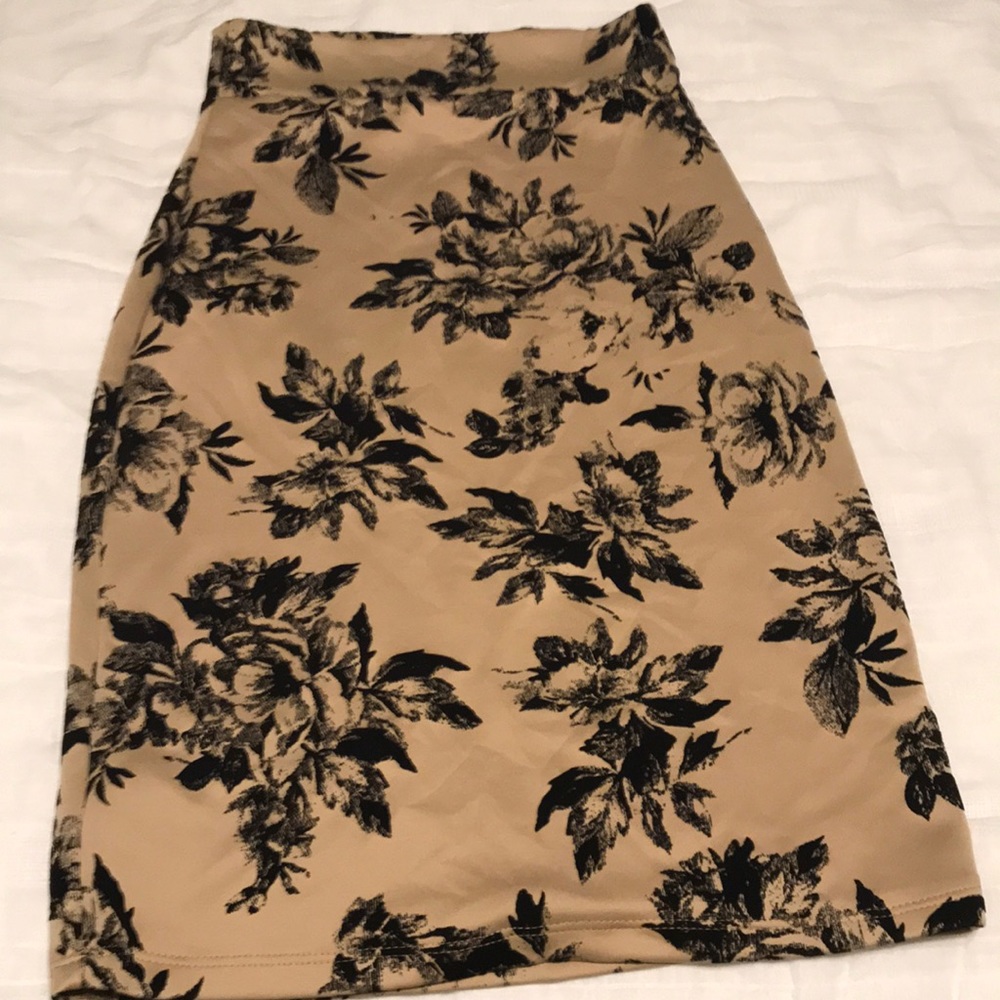 Pencil skirt
